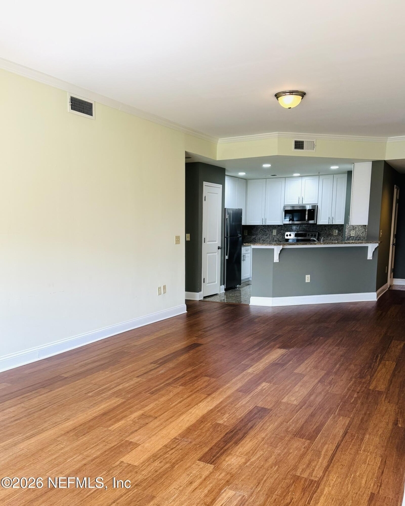 400 E Bay Street - Photo 56
