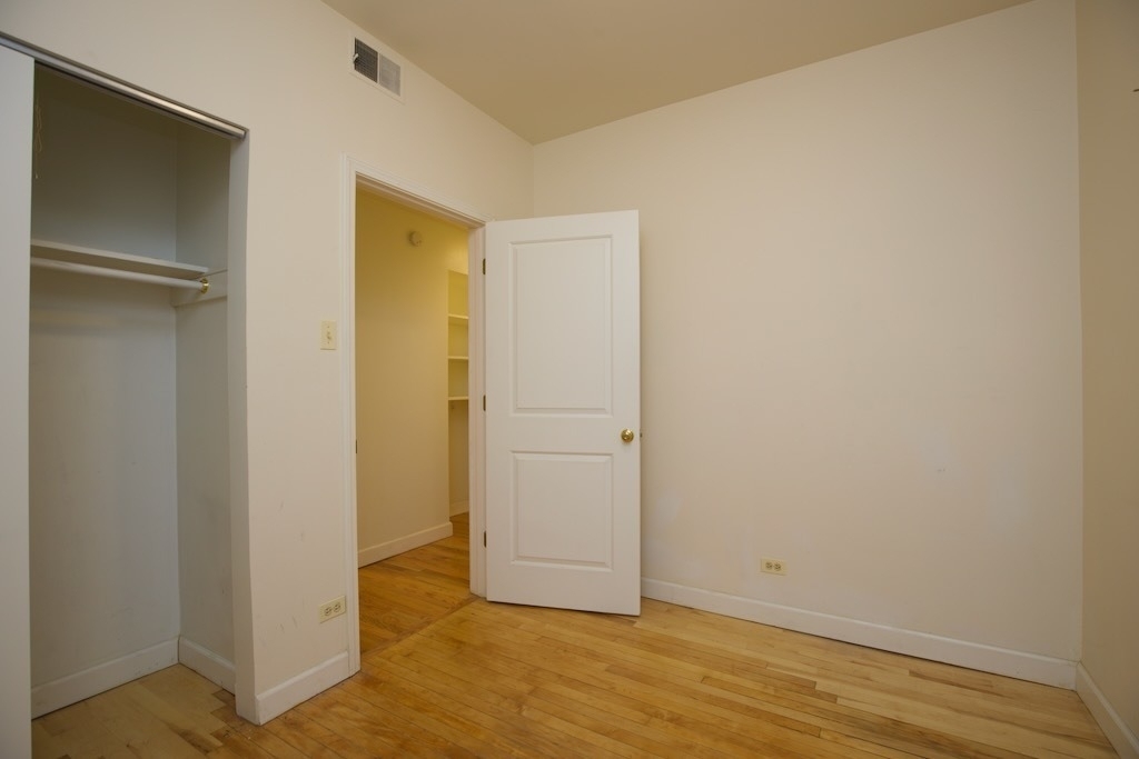 6711 N Sheridan Road - Photo 13