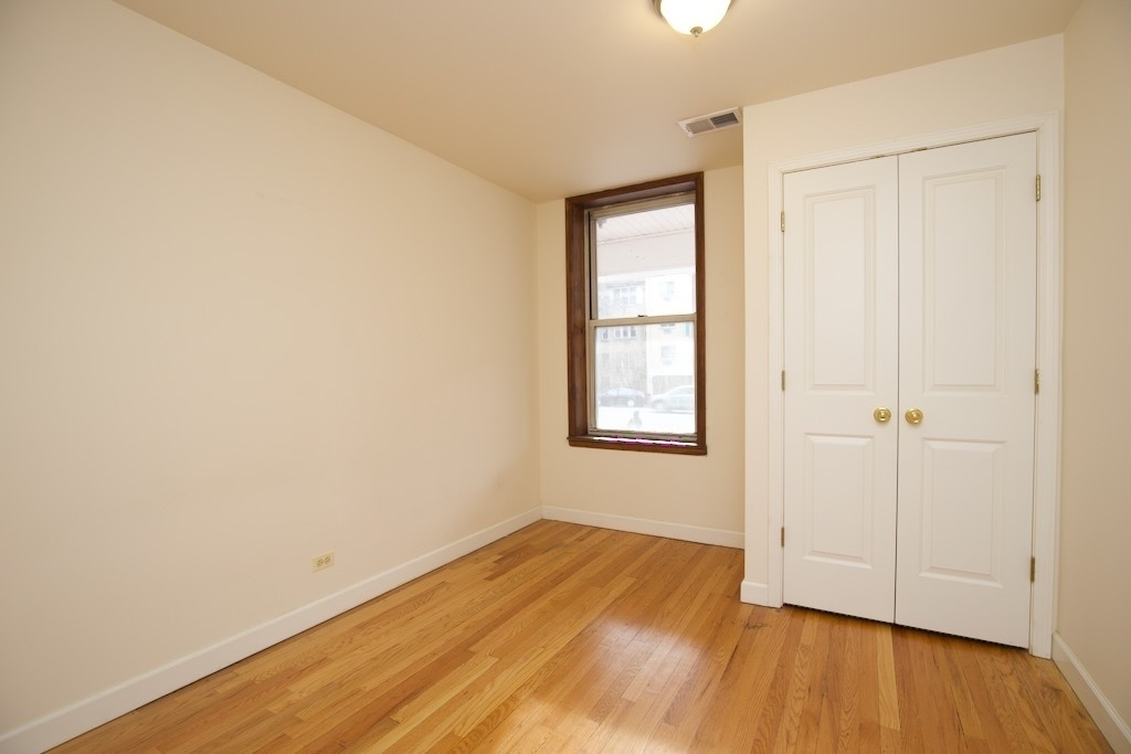 6711 N Sheridan Road - Photo 8