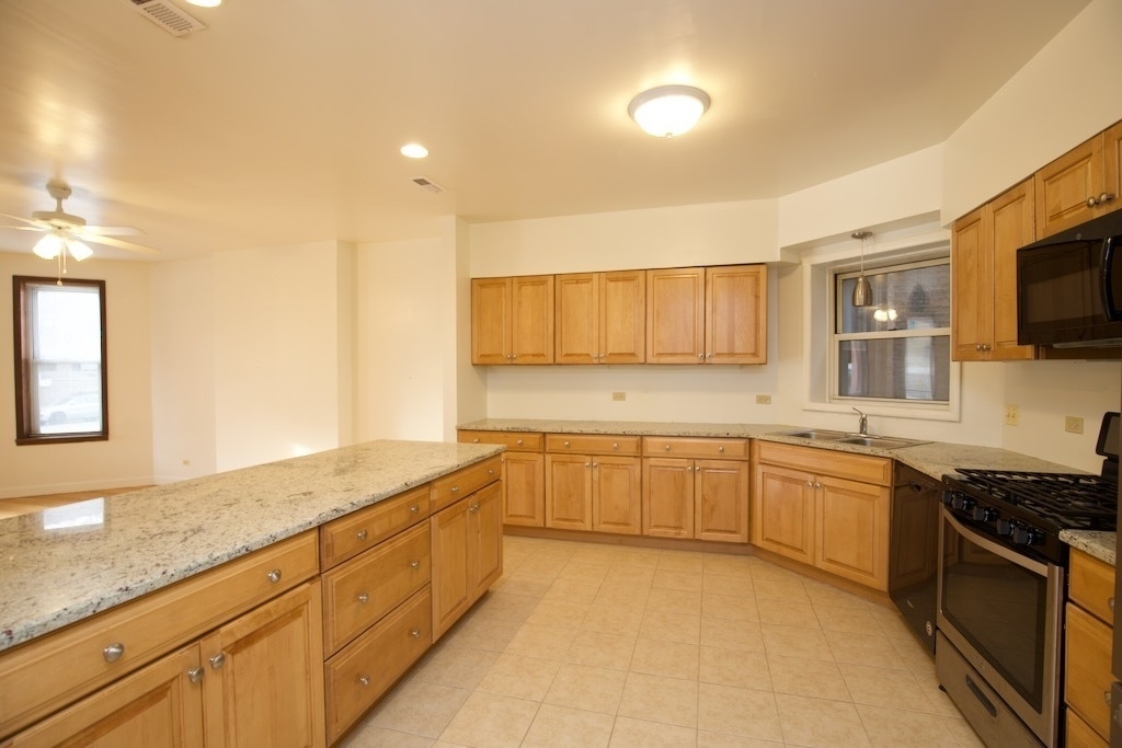 6711 N Sheridan Road - Photo 3