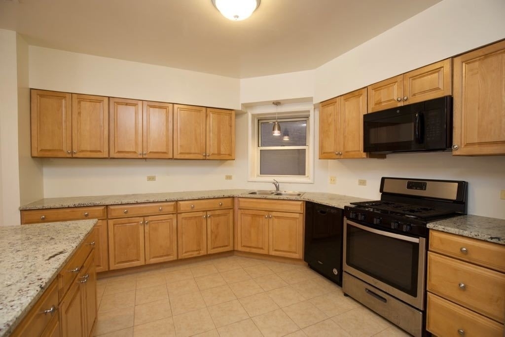 6713 N Sheridan Road - Photo 3