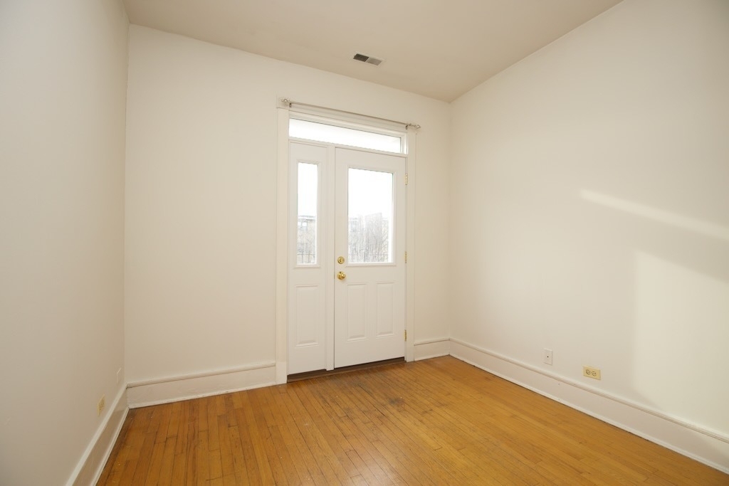 6717 N Sheridan Road - Photo 11