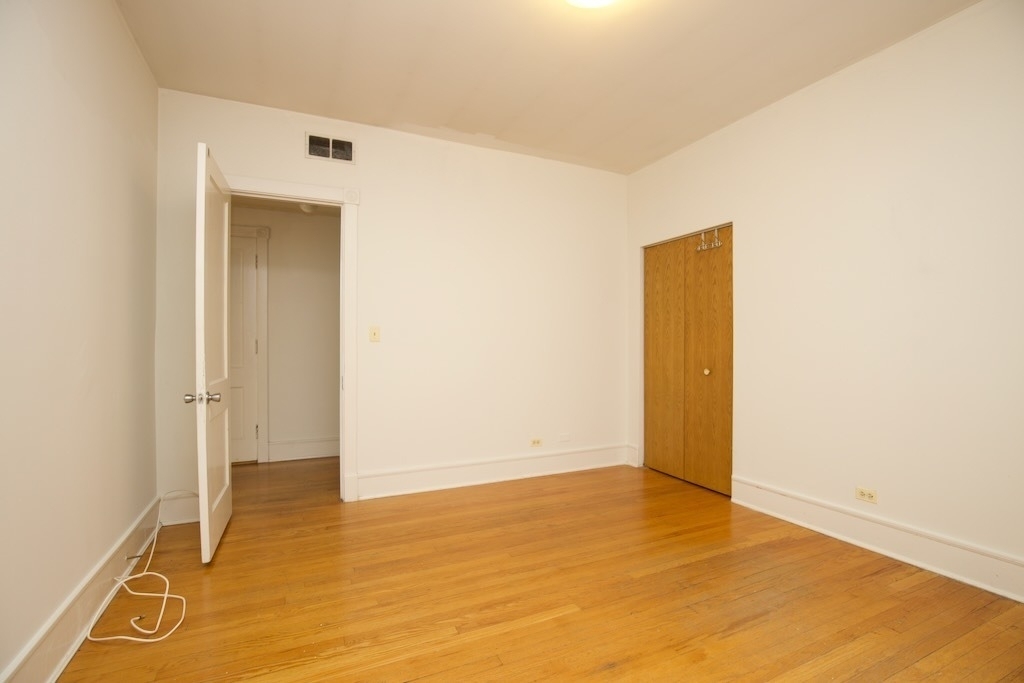 6717 N Sheridan Road - Photo 14
