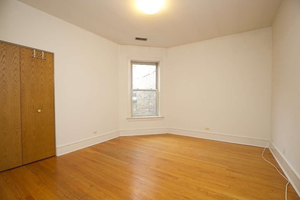 6717 N Sheridan Road - Photo 13