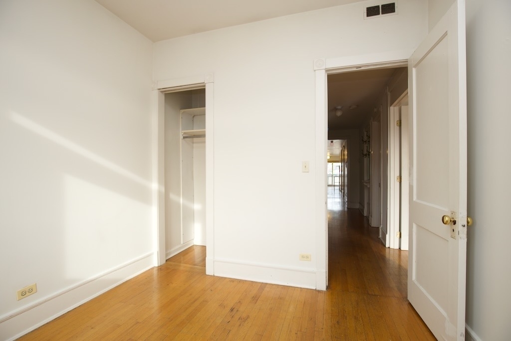 6717 N Sheridan Road - Photo 12