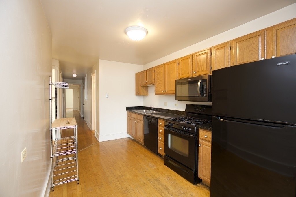 6717 N Sheridan Road - Photo 2