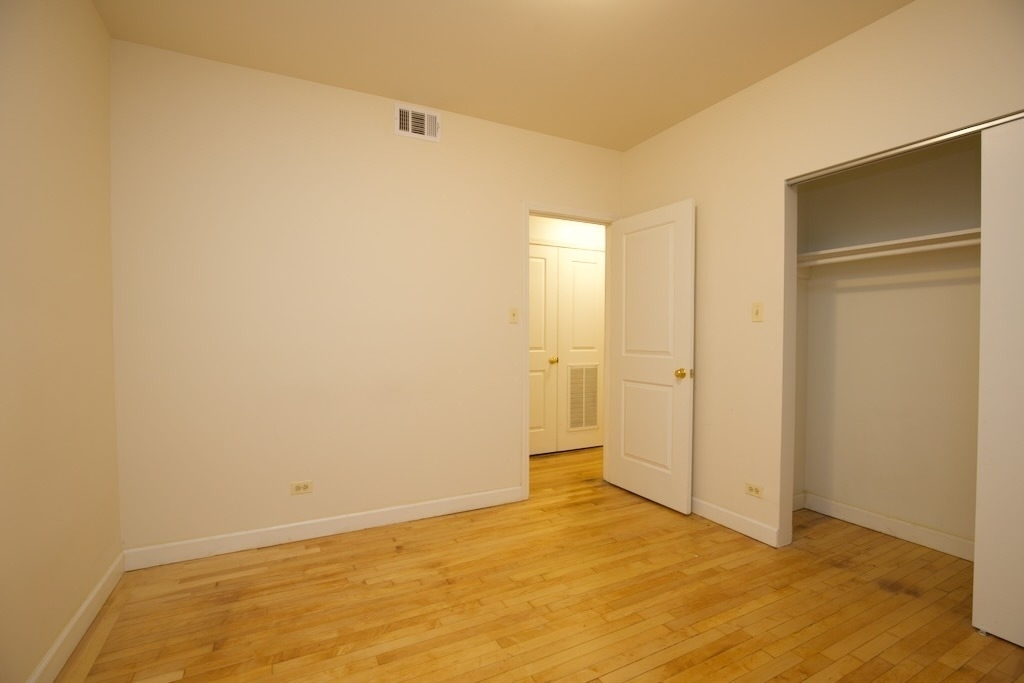 6713 N Sheridan Road - Photo 10