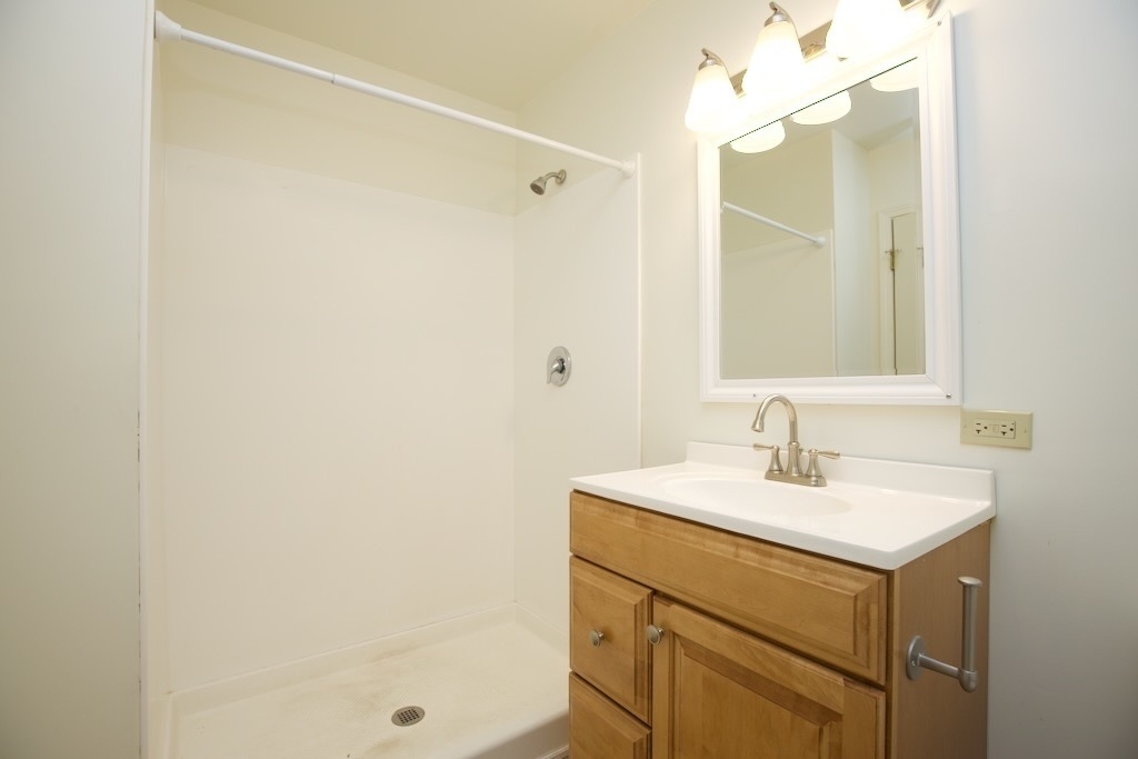 6713 N Sheridan Road - Photo 18