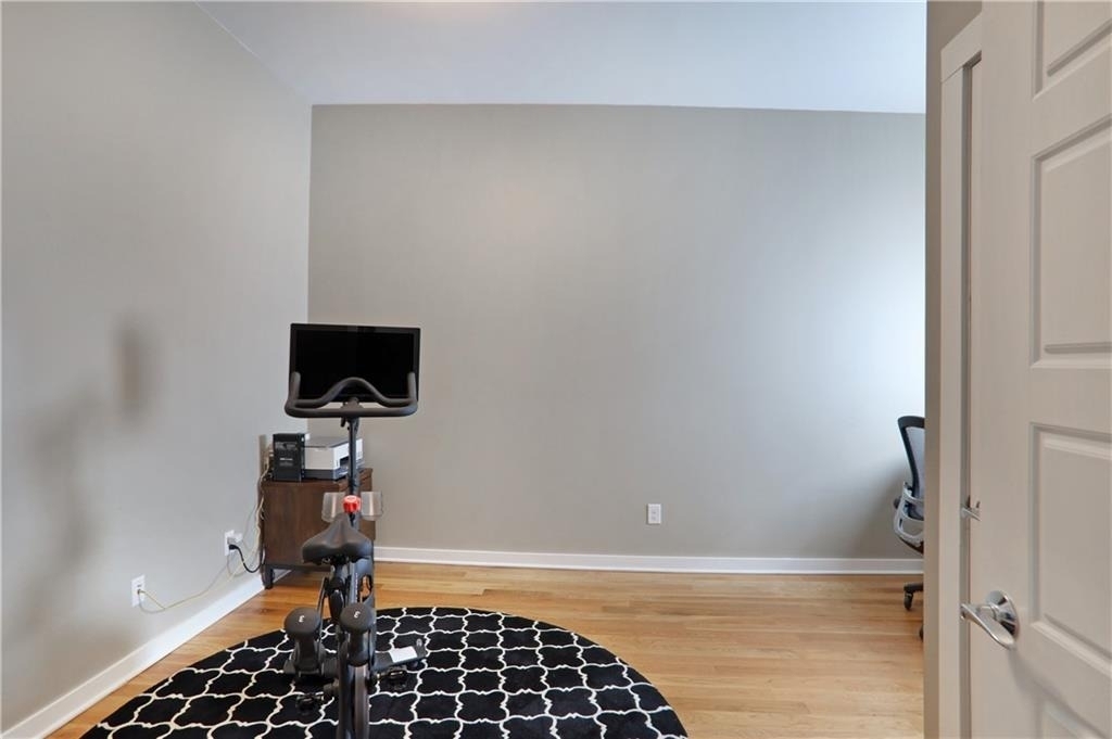 472 Martin Street Se - Photo 2
