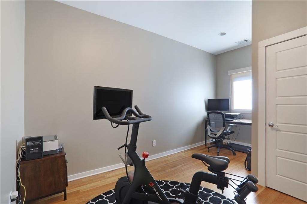 472 Martin Street Se - Photo 3