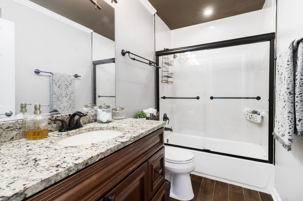 986 Four Seasons Boulevard - Photo 10