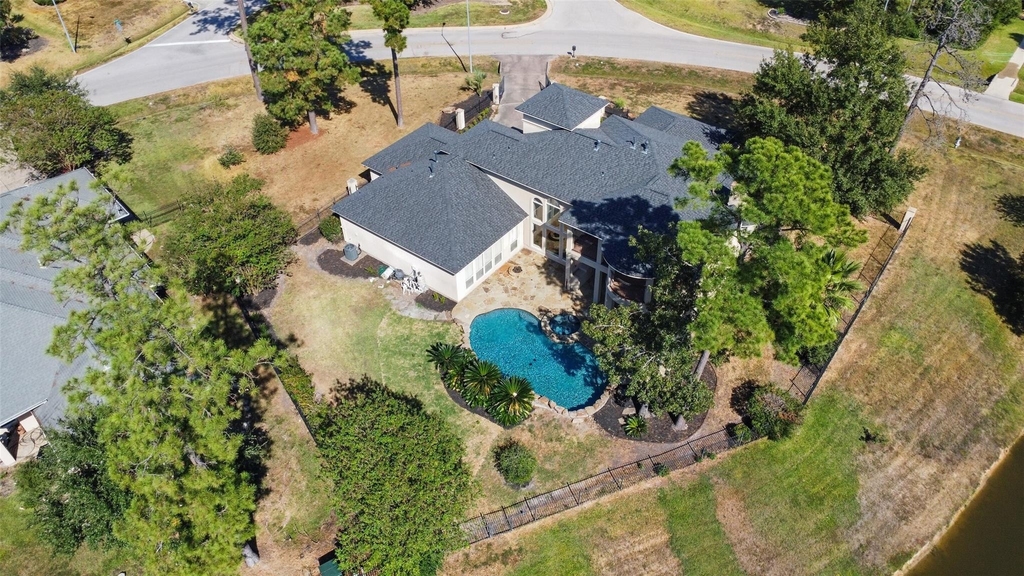 8114 Hideaway Lake Circle - Photo 46