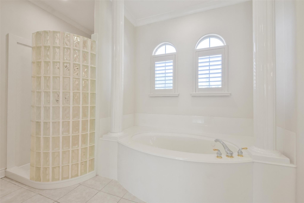 8114 Hideaway Lake Circle - Photo 23