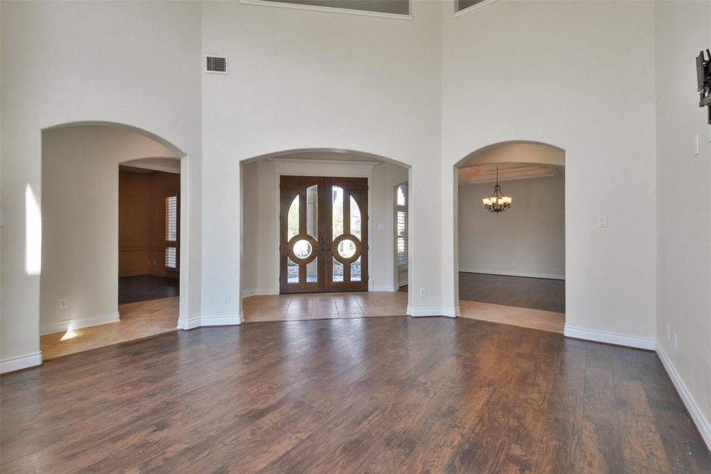 8114 Hideaway Lake Circle - Photo 5