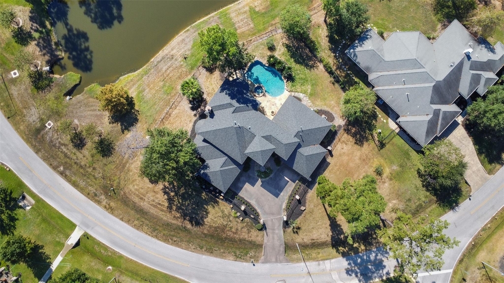 8114 Hideaway Lake Circle - Photo 45