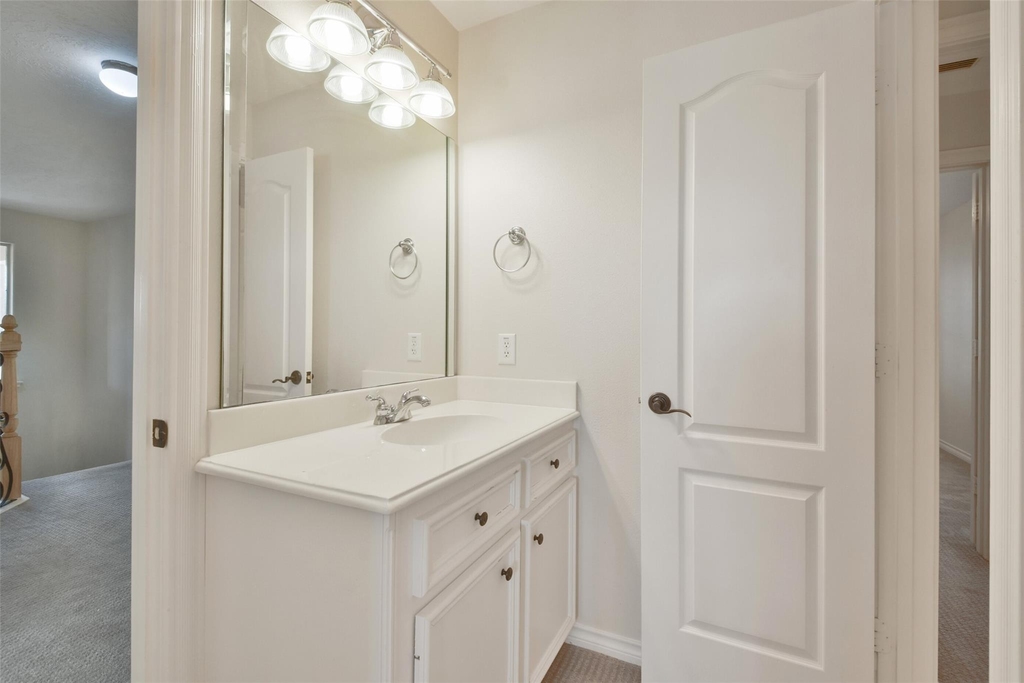 8114 Hideaway Lake Circle - Photo 31