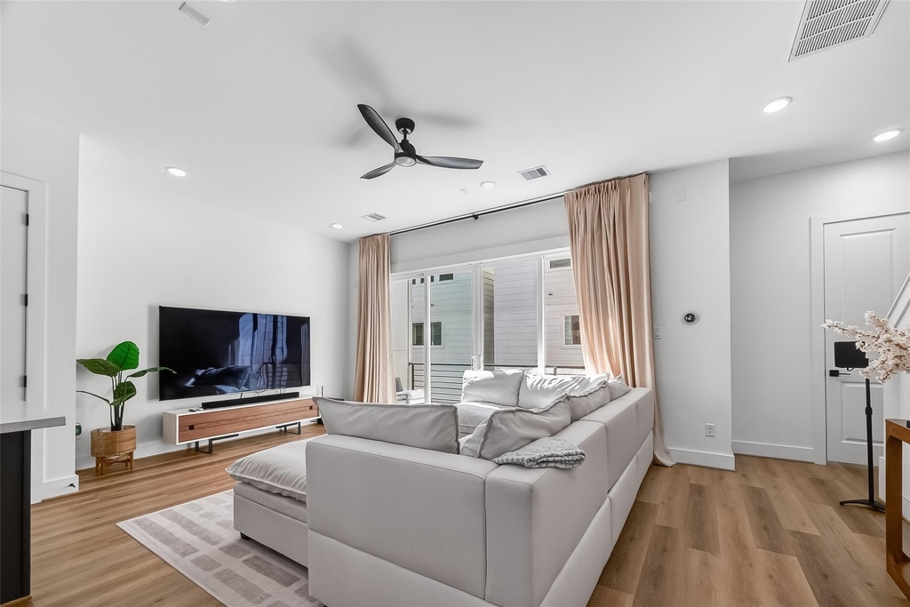 4804 Elysian Street - Photo 5