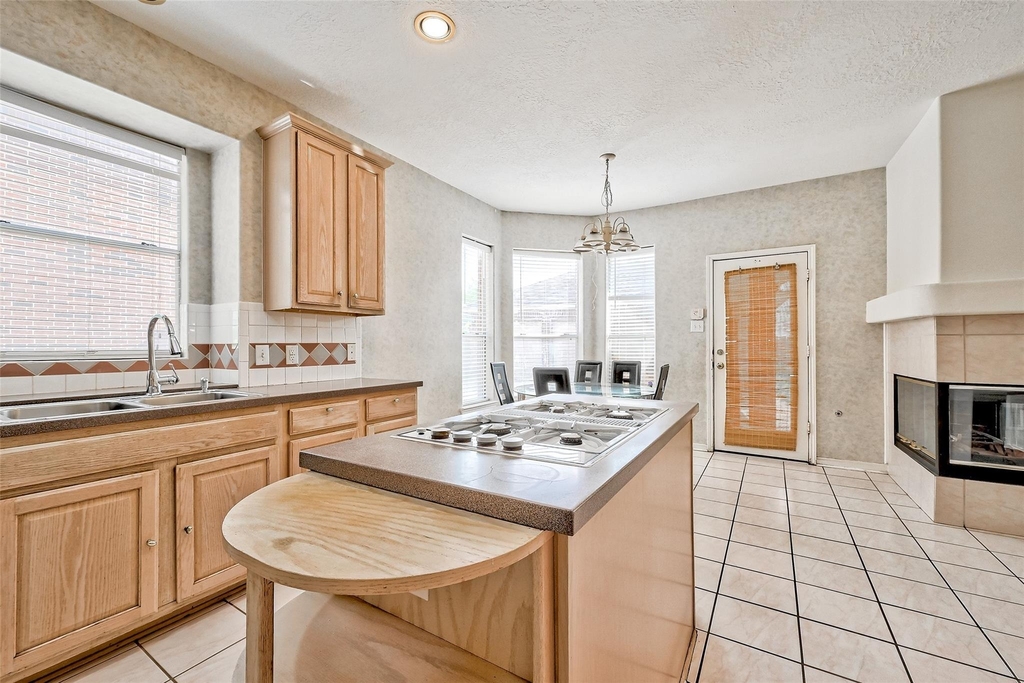 6806 Rhodes Court - Photo 18