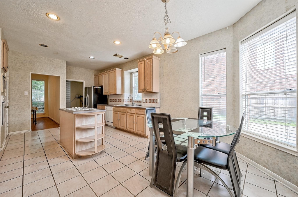 6806 Rhodes Court - Photo 24