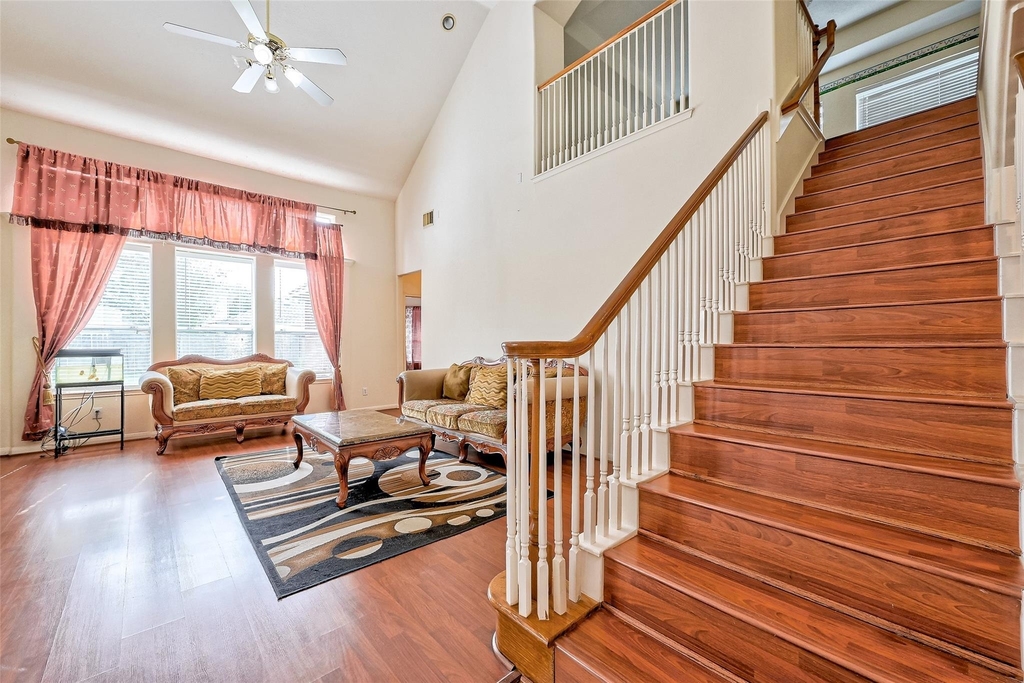 6806 Rhodes Court - Photo 11