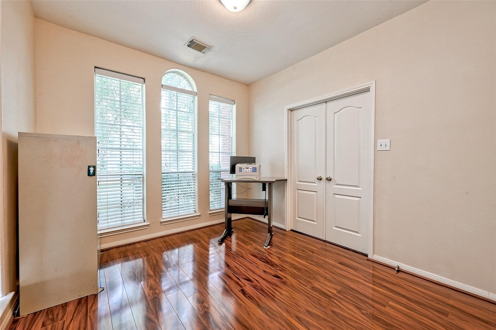 6806 Rhodes Court - Photo 27