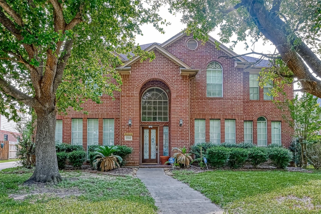 6806 Rhodes Court - Photo 2