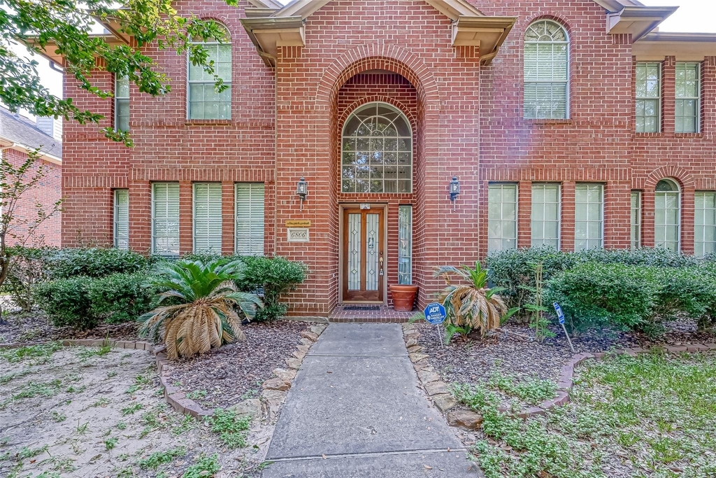 6806 Rhodes Court - Photo 4