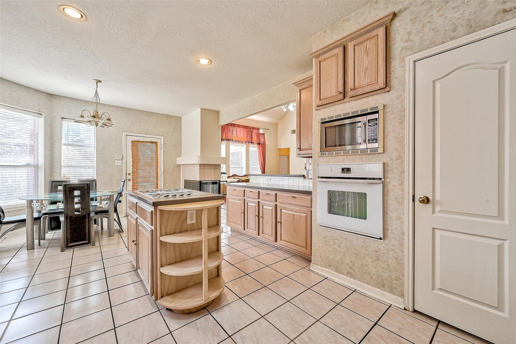 6806 Rhodes Court - Photo 16