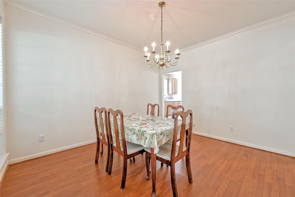 6806 Rhodes Court - Photo 9