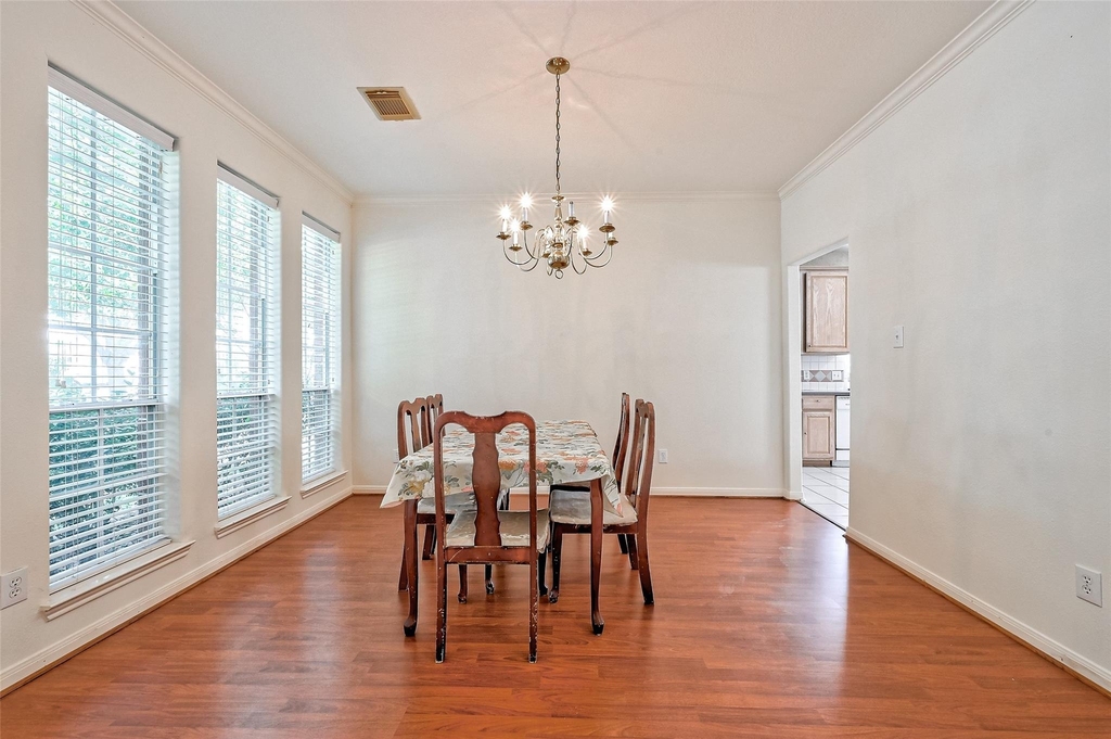 6806 Rhodes Court - Photo 10