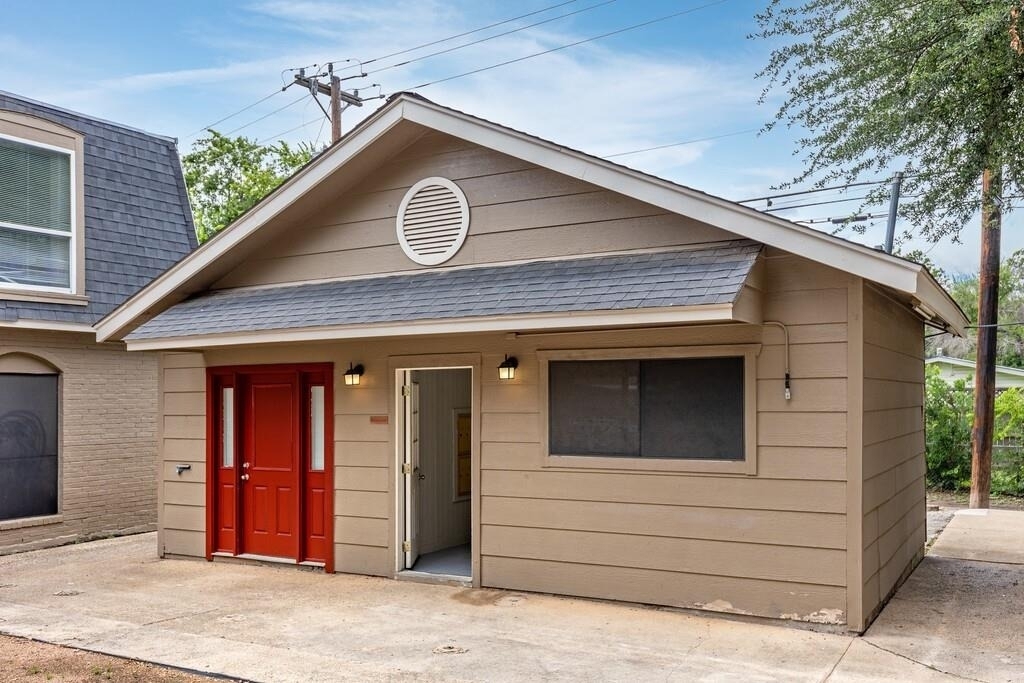 1004 Allena Drive - Photo 9