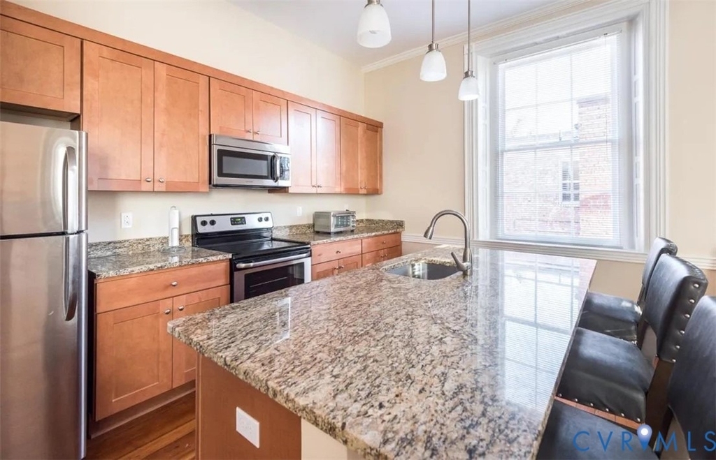 1144 W Grace Street - Photo 5