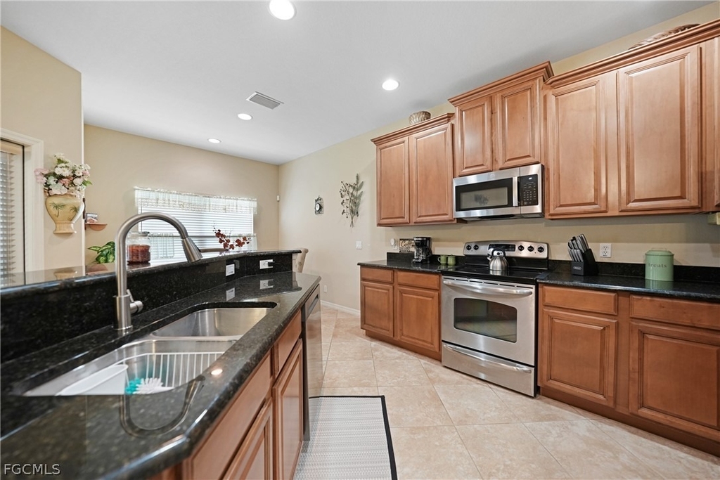 2454 Blackburn Circle - Photo 1
