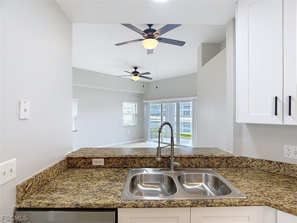 12151 Summergate Circle - Photo 4