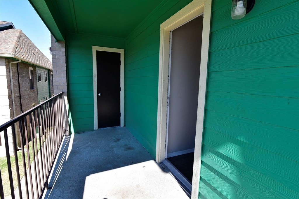 14403 Pavilion Point - Photo 7