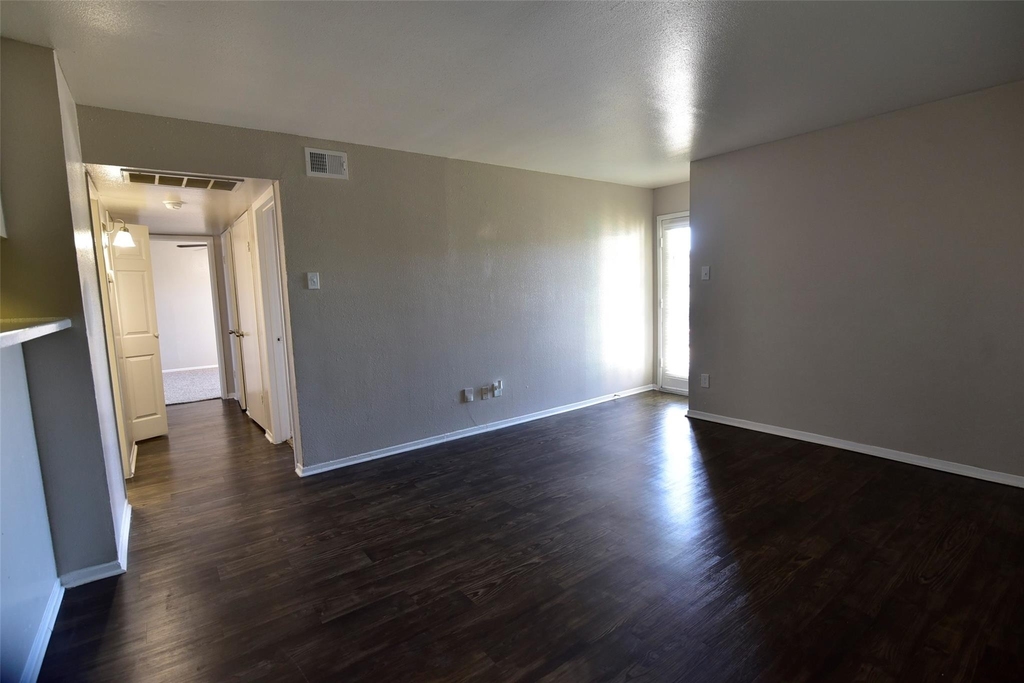 14403 Pavilion Point - Photo 1
