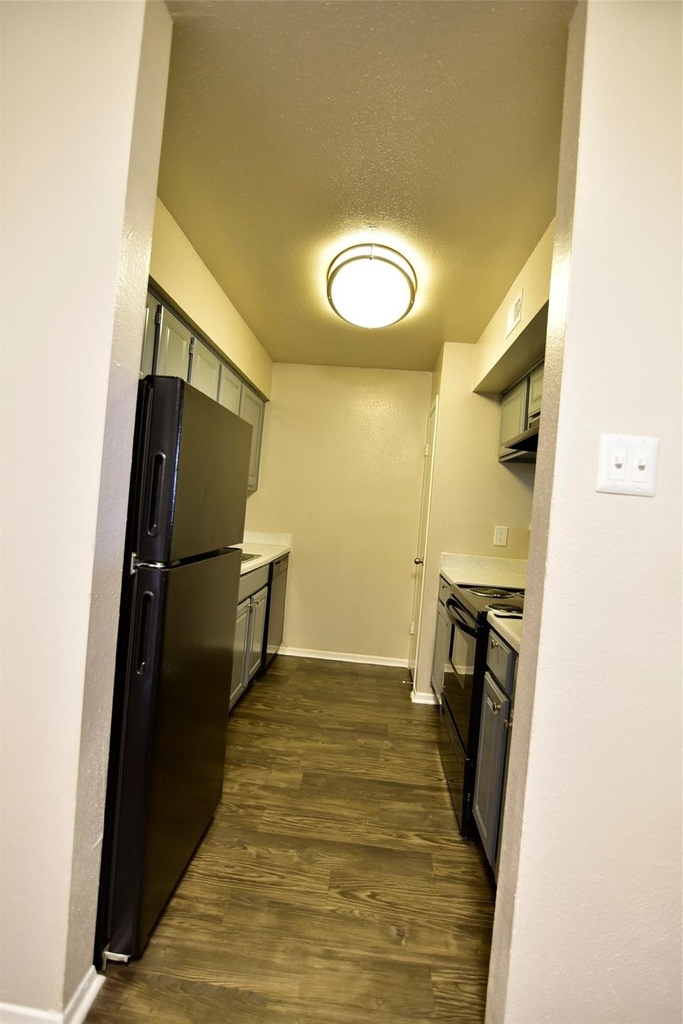 14403 Pavilion Point - Photo 4
