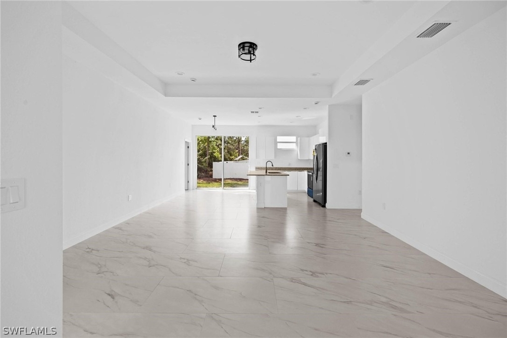 1923 Sunniland Boulevard - Photo 3