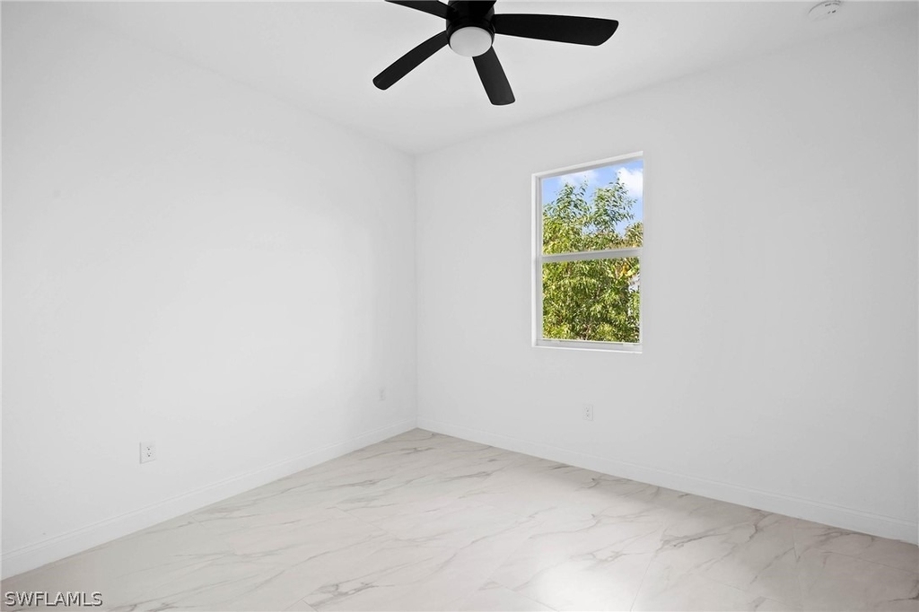 1923 Sunniland Boulevard - Photo 17