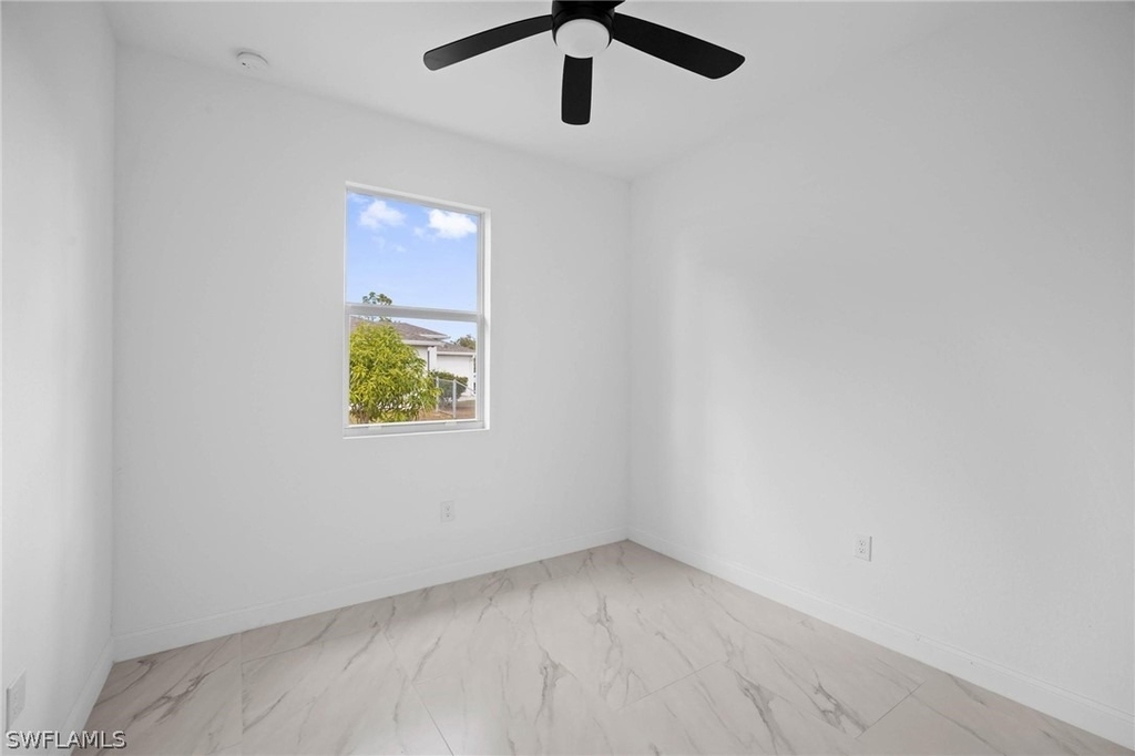 1923 Sunniland Boulevard - Photo 14