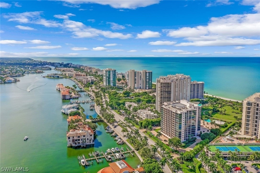 4041 Gulf Shore Boulevard N - Photo 1