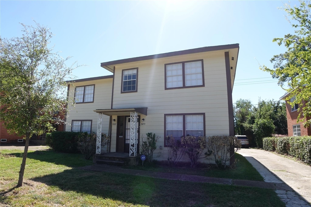 3320 Blodgett - Photo 0