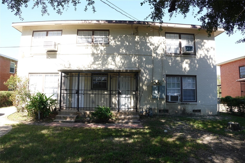 3320 Blodgett - Photo 10