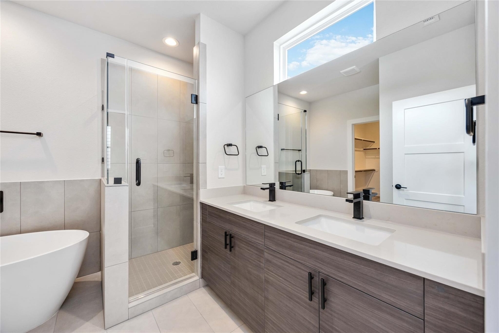 318 Charlock Street - Photo 8