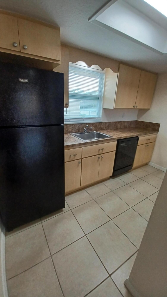280 Ulster Lane - Photo 6