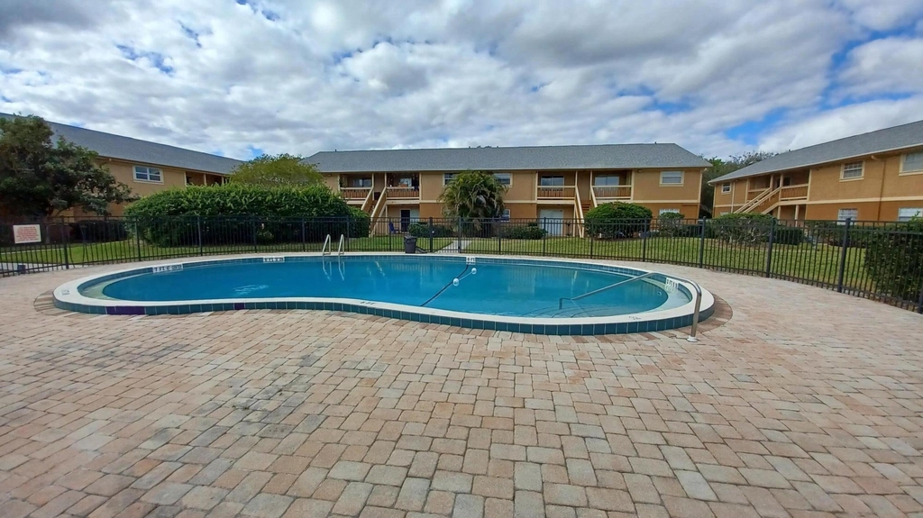280 Ulster Lane - Photo 21