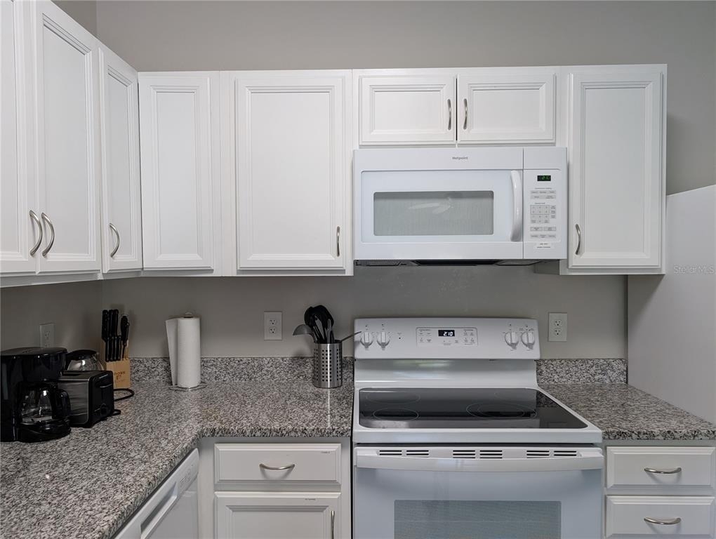 14524 N Nebraska Avenue - Photo 2
