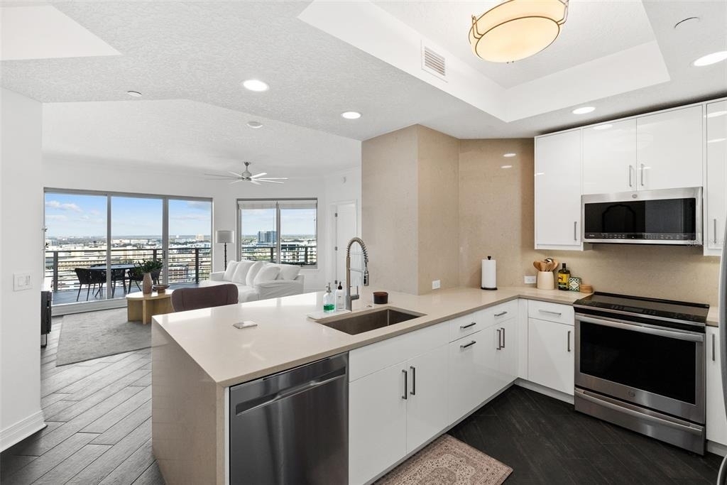 1209 E Cumberland Avenue - Photo 11