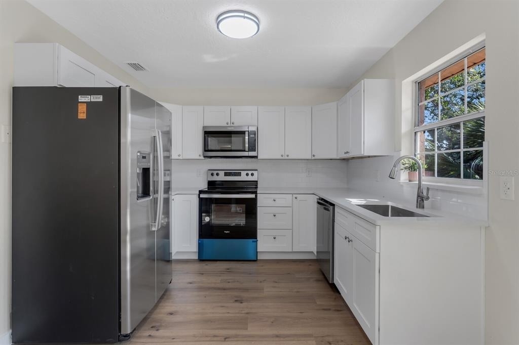 14717 Sunset St - Photo 4
