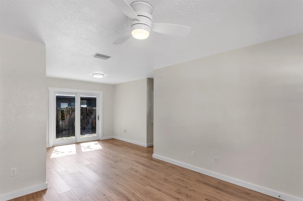 14717 Sunset St - Photo 7